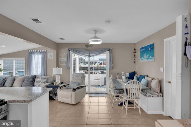 15 S PORTLAND DR, Tuckerton, NJ 08087