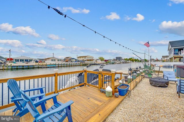 15 S PORTLAND DR, Tuckerton, NJ 08087