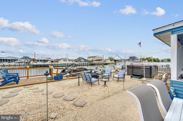 15 S PORTLAND DR, Tuckerton, NJ 08087