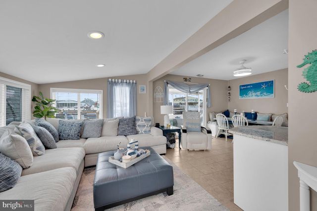 15 S PORTLAND DR, Tuckerton, NJ 08087