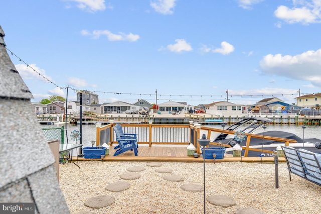 15 S PORTLAND DR, Tuckerton, NJ 08087