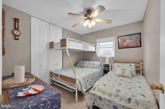 15 S PORTLAND DR, Tuckerton, NJ 08087