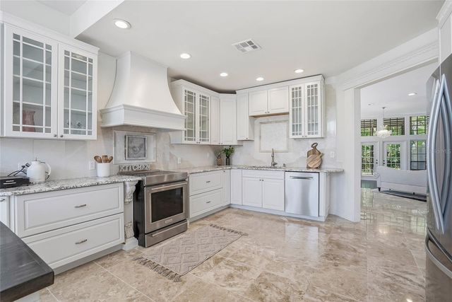 18740 WIMBLEDON CIRCLE, Lutz, FL 33558