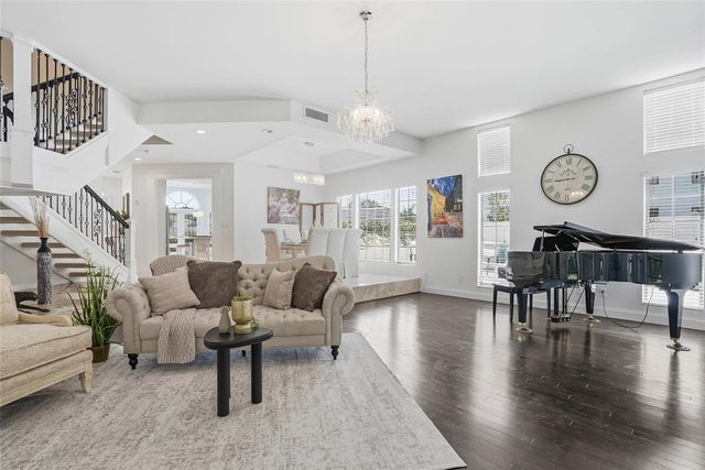 18740 WIMBLEDON CIRCLE, Lutz, FL 33558