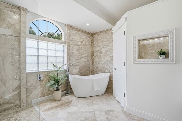 18740 WIMBLEDON CIRCLE, Lutz, FL 33558