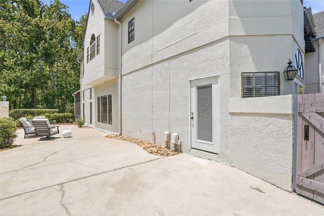 18740 WIMBLEDON CIRCLE, Lutz, FL 33558