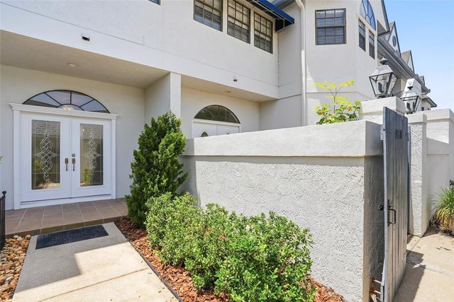 18740 WIMBLEDON CIRCLE, Lutz, FL 33558