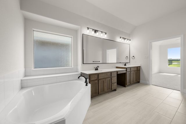 373 Paddle Boat Drive, Granbury, TX 76049