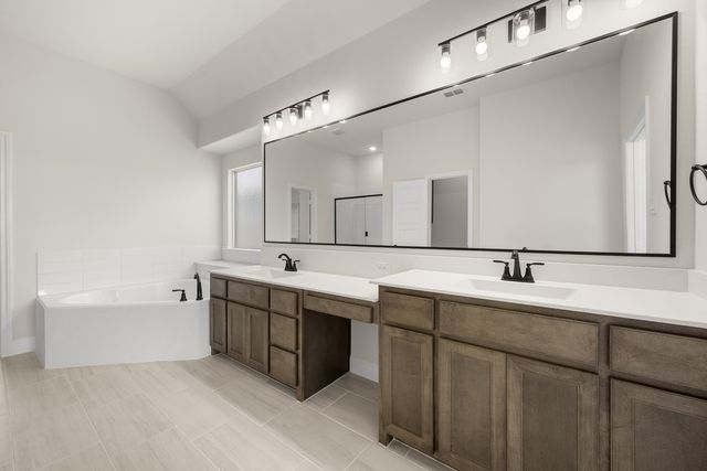 373 Paddle Boat Drive, Granbury, TX 76049