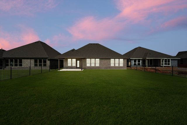 373 Paddle Boat Drive, Granbury, TX 76049