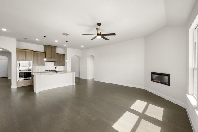 373 Paddle Boat Drive, Granbury, TX 76049