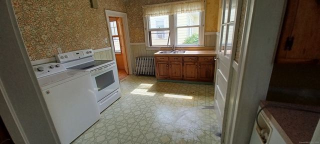 25 Richard Road, East Hartford, CT 06108
