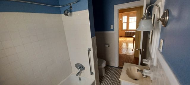 25 Richard Road, East Hartford, CT 06108