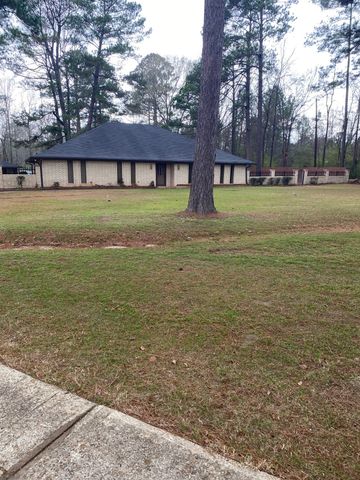 7985 N Lakeshore Drive, Shreveport, LA 71107
