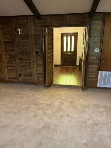 7985 N Lakeshore Drive, Shreveport, LA 71107