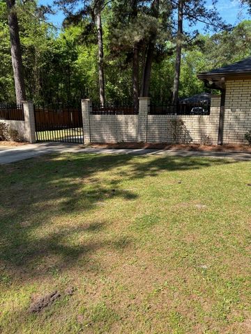 7985 N Lakeshore Drive, Shreveport, LA 71107
