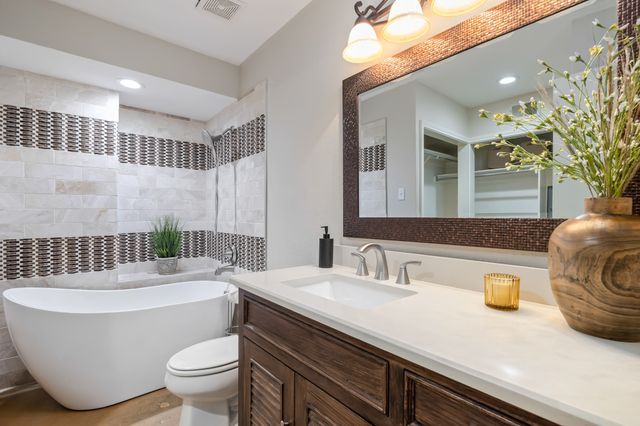 18040 Midway Road 160, Dallas, TX 75287