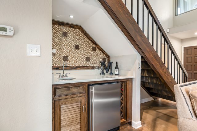 18040 Midway Road 160, Dallas, TX 75287