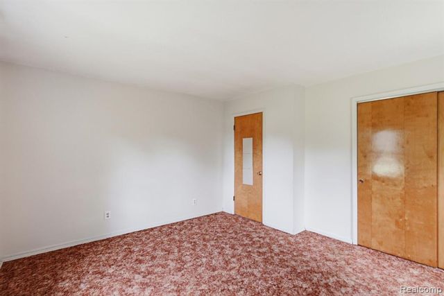 396 Plum Creek Road, Lapeer, MI 48446