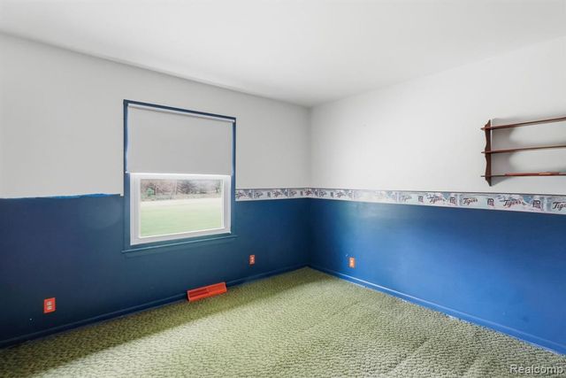 396 Plum Creek Road, Lapeer, MI 48446