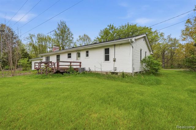 396 Plum Creek Road, Lapeer, MI 48446