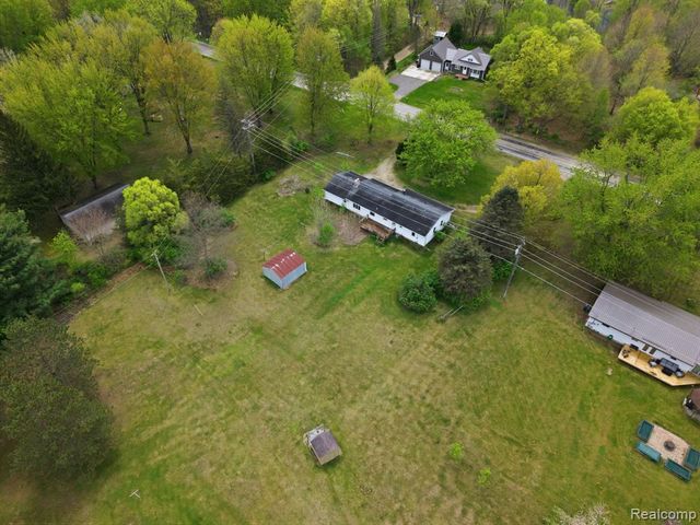 396 Plum Creek Road, Lapeer, MI 48446
