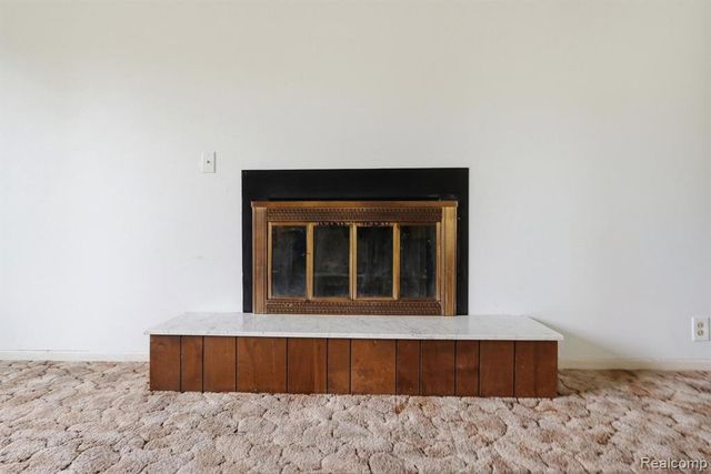 396 Plum Creek Road, Lapeer, MI 48446