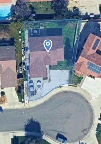 5820 W Ashcroft Avenue, Fresno, CA 93722