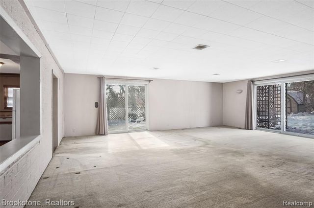 18869 Nola Street, Livonia, MI 48152