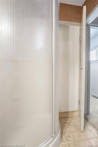 18869 Nola Street, Livonia, MI 48152