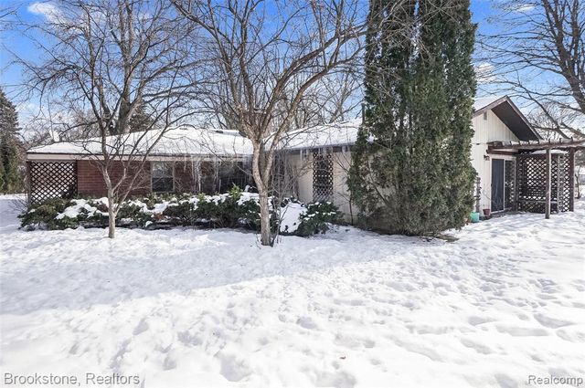 18869 Nola Street, Livonia, MI 48152