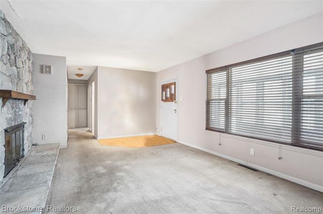 18869 Nola Street, Livonia, MI 48152