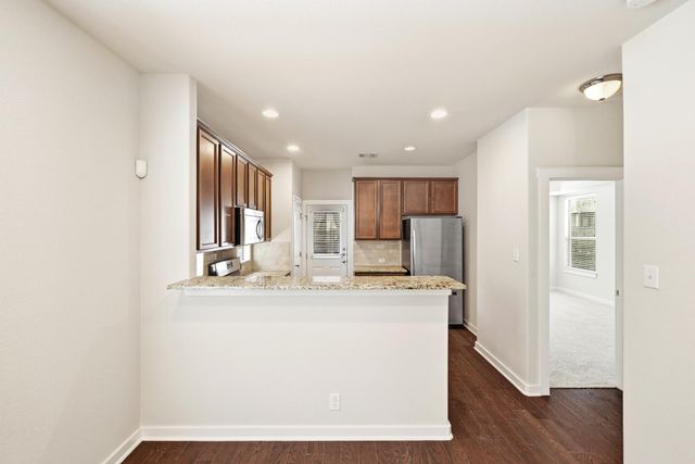 2101 Rivers Edge WAY 32, Austin, TX 78741