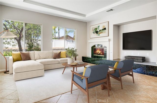 41733 Hollister, Murrieta, CA 92562