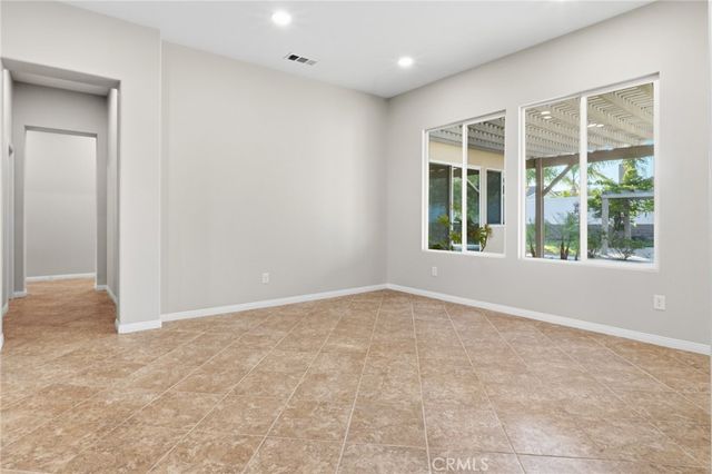 41733 Hollister, Murrieta, CA 92562