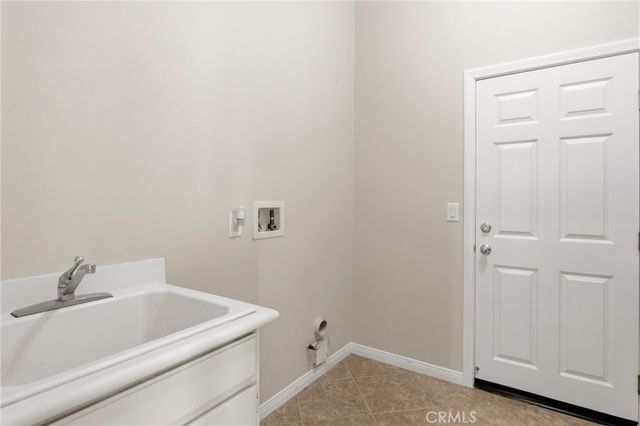 41733 Hollister, Murrieta, CA 92562