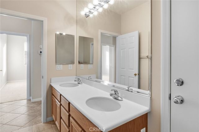 41733 Hollister, Murrieta, CA 92562