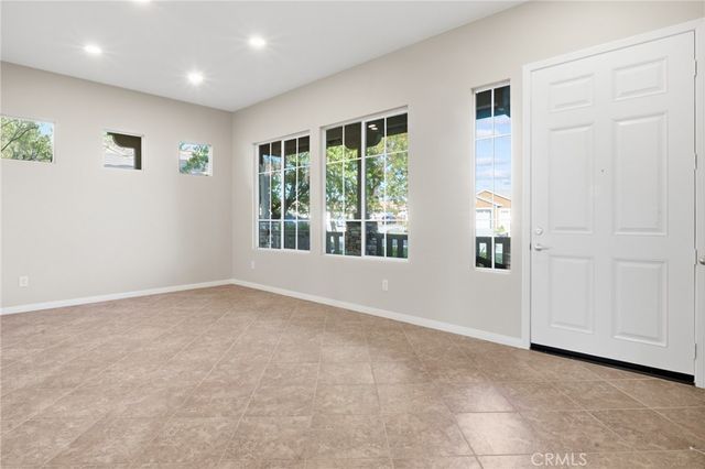 41733 Hollister, Murrieta, CA 92562