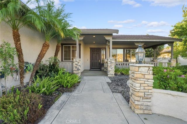 41733 Hollister, Murrieta, CA 92562