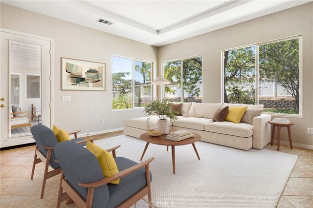 41733 Hollister, Murrieta, CA 92562