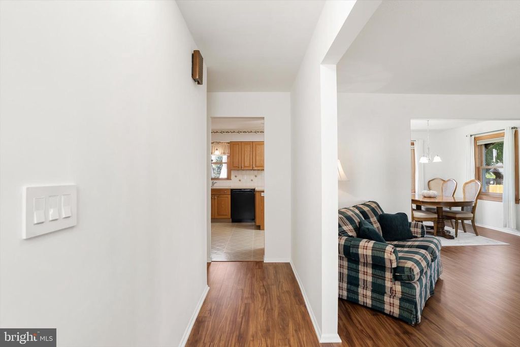 11 LILAC DR, EWING, NJ 08638 — photo 4