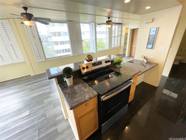 2801 Coconut Avenue 3H, Honolulu, HI 96815