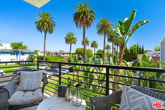 11900 Washington Place, Los Angeles, CA 90066