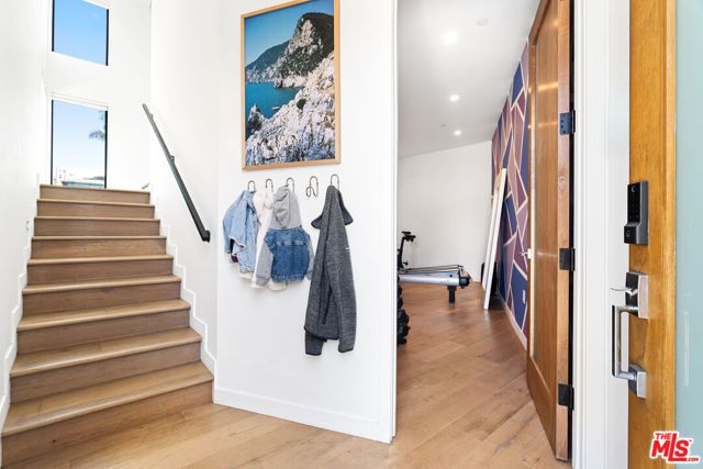 11900 Washington Place, Los Angeles, CA 90066