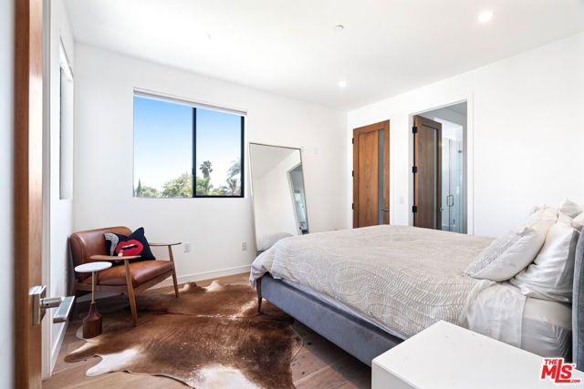 11900 Washington Place, Los Angeles, CA 90066