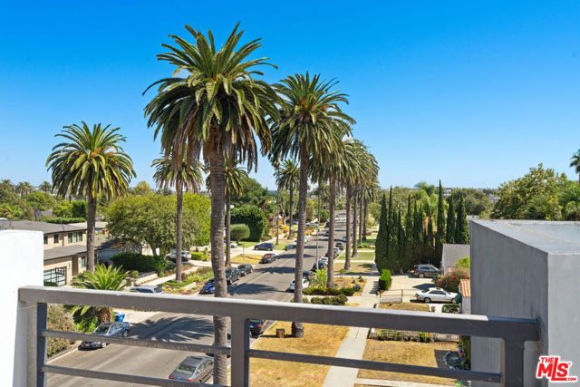 11900 Washington Place, Los Angeles, CA 90066