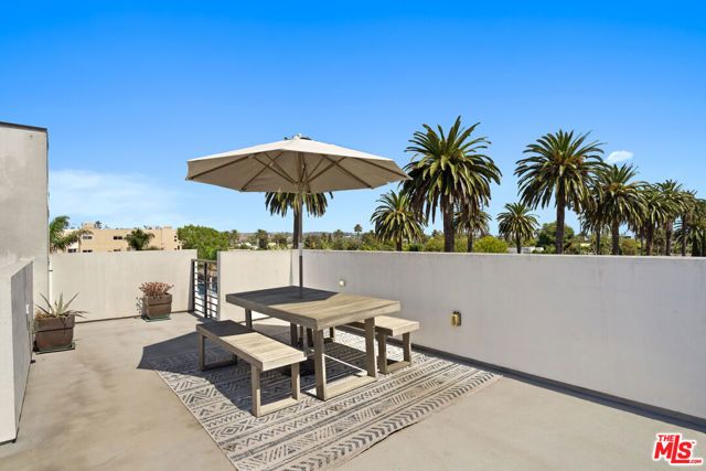 11900 Washington Place, Los Angeles, CA 90066