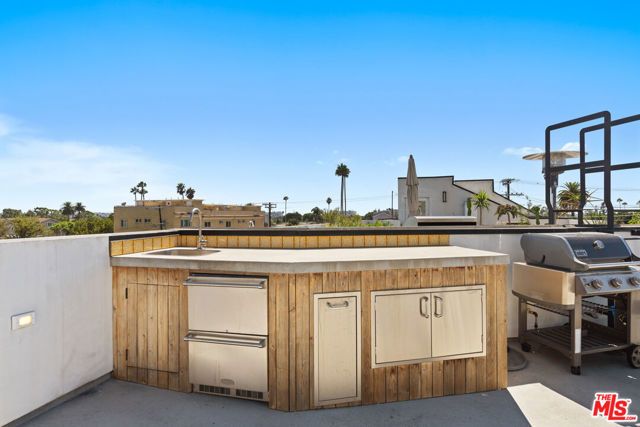 11900 Washington Place, Los Angeles, CA 90066