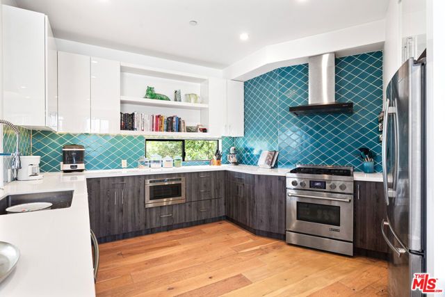 11900 Washington Place, Los Angeles, CA 90066