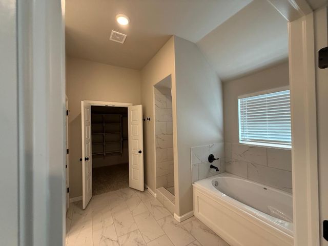 9212 SW 44th Terrace, Oklahoma City, OK 73179